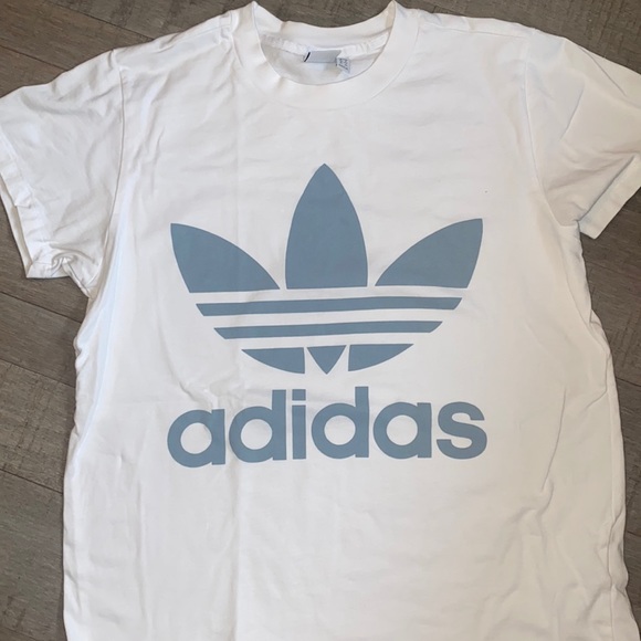Adidas Tshirt - Picture 1 of 3